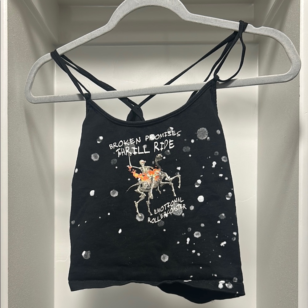 Black Graphic Crop Top